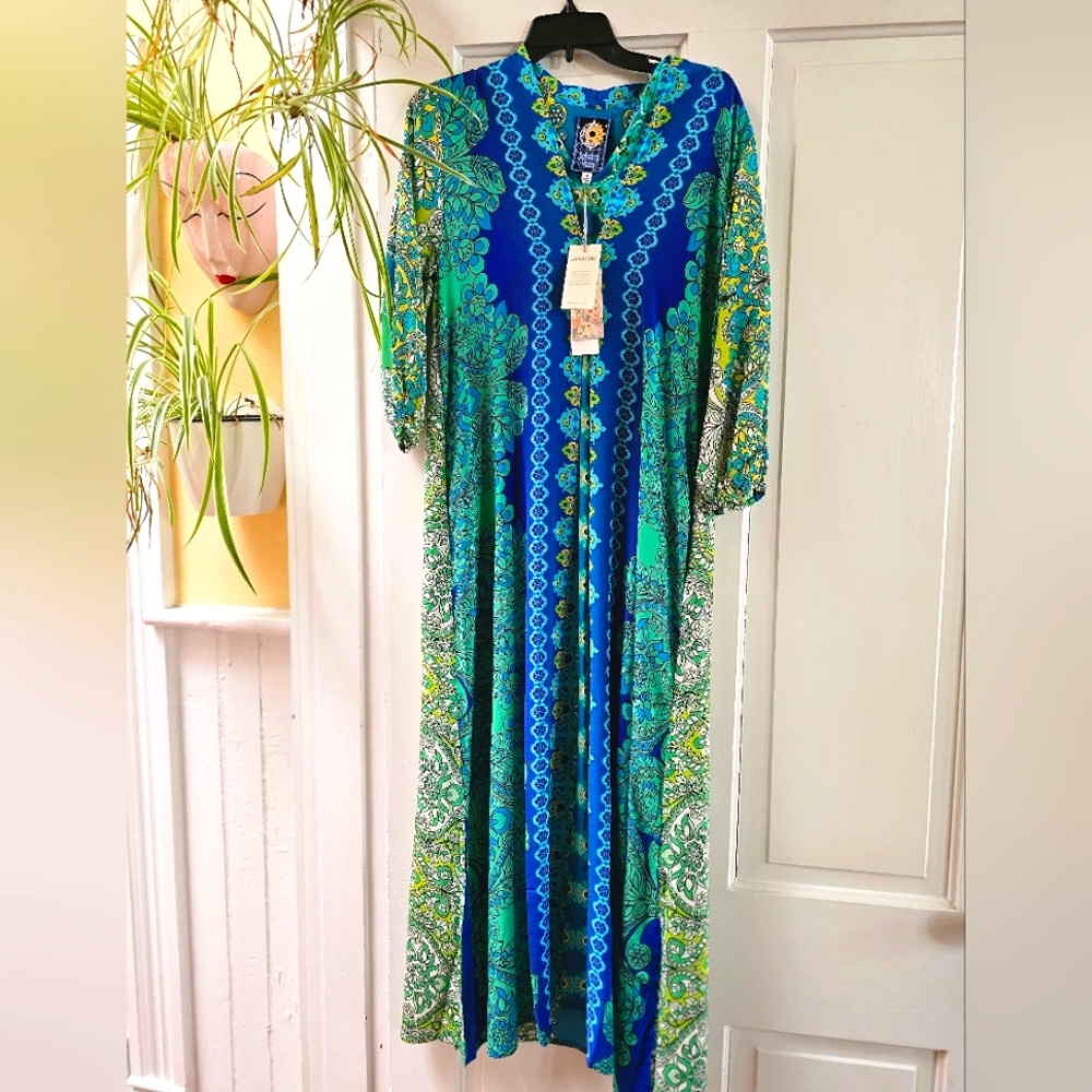 Johnny Was. Kahinu Silk Ornate Print V-Neck 3/4 Sleeve Maxi Caftan Dress